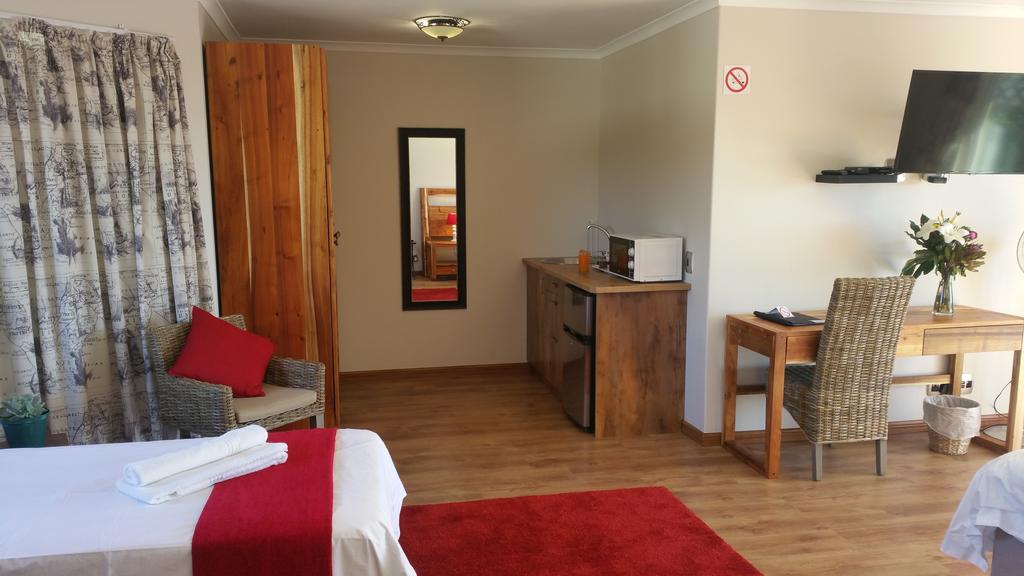 Lala Panzi B&B Плеттенберг-Бей Экстерьер фото